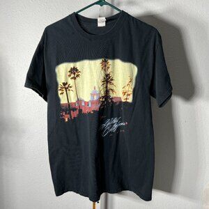 The Eagles 2017 Hotel California Tour 100% Cotton Tee T-Shirt SZ Lrg